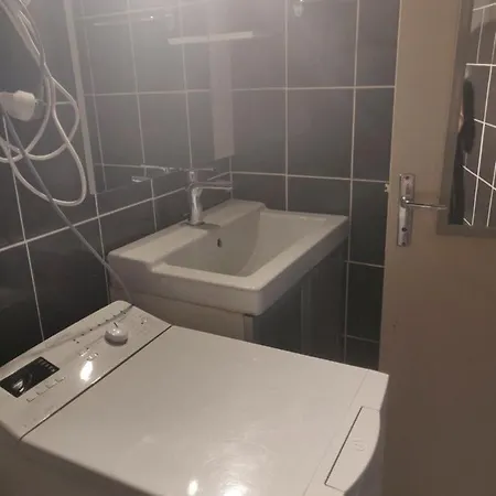 Studio Wifi Climatise Plein Centre Cap D'Agde 아파트